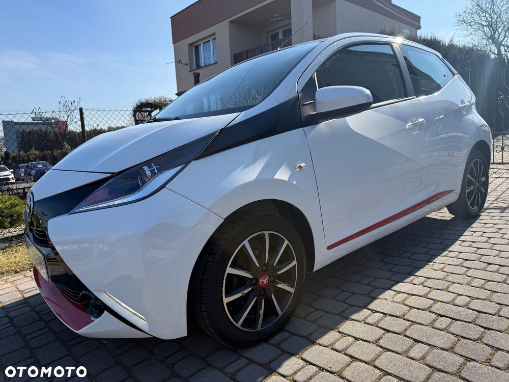 Toyota Aygo x-clusiv - 1