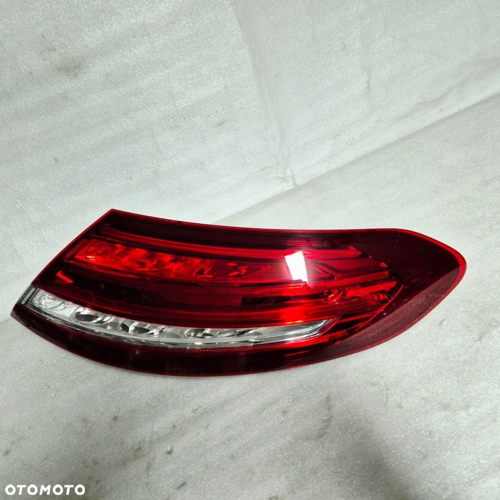 MERCEDES C KLASA W205 COUPE LAMPA TYLNA PRAWA LED EUROPA 15-18 - 1