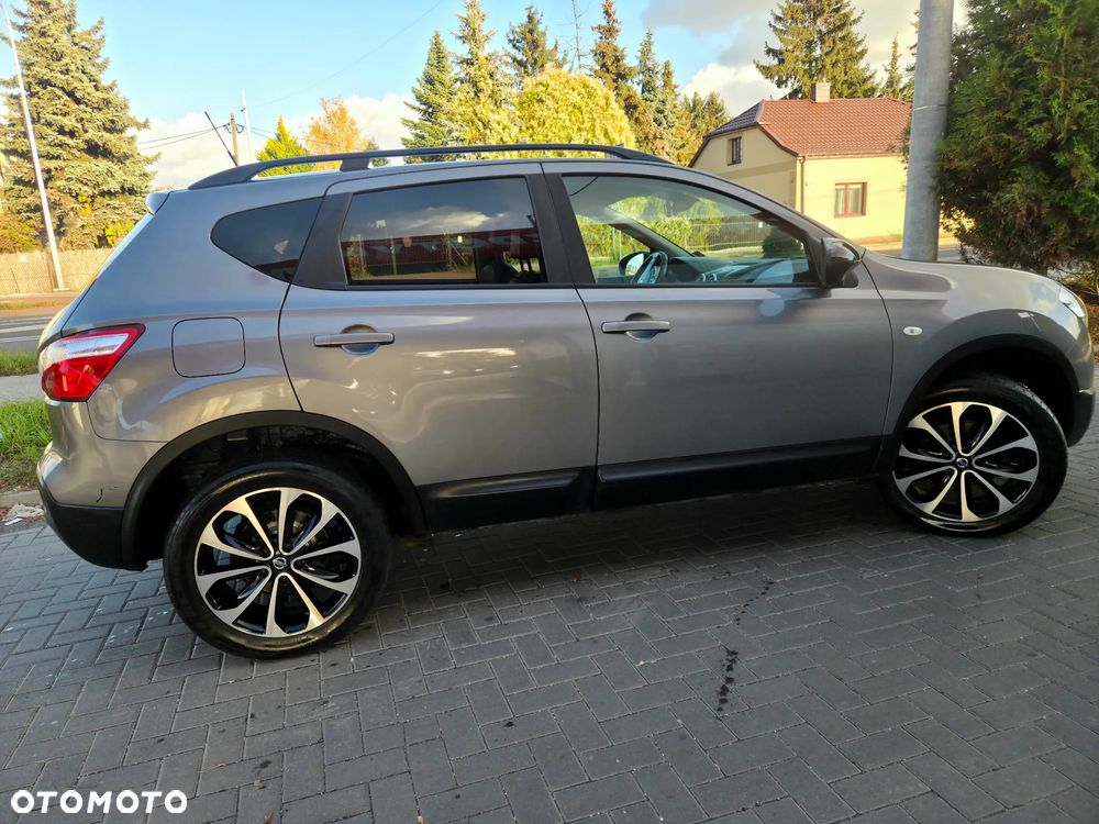 Nissan Qashqai 1.6 dCi 4 x 4 DPF Start/Stop tekna - 15