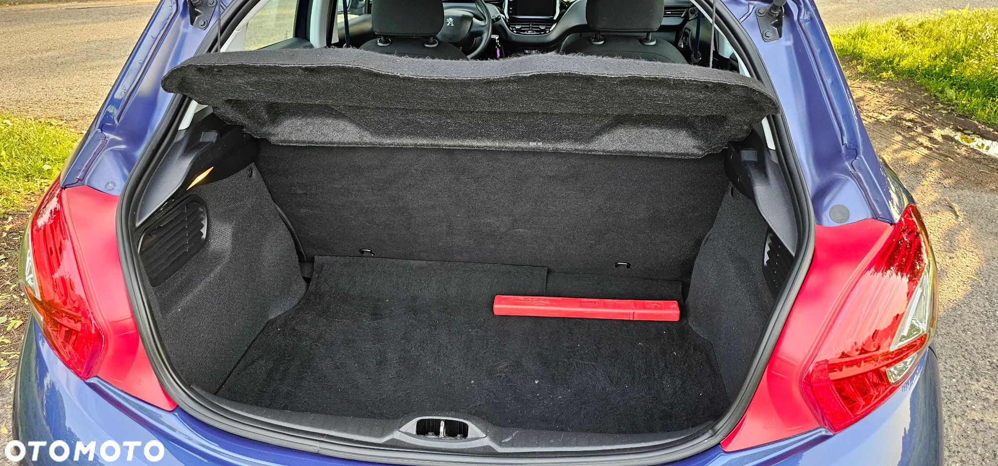 Peugeot 208 - 23