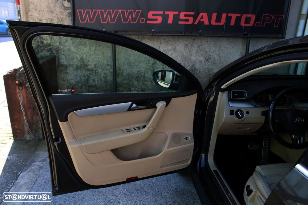 VW Passat Alltrack 2.0 TDI 4Motion DSG BlueMotion Tec - 19