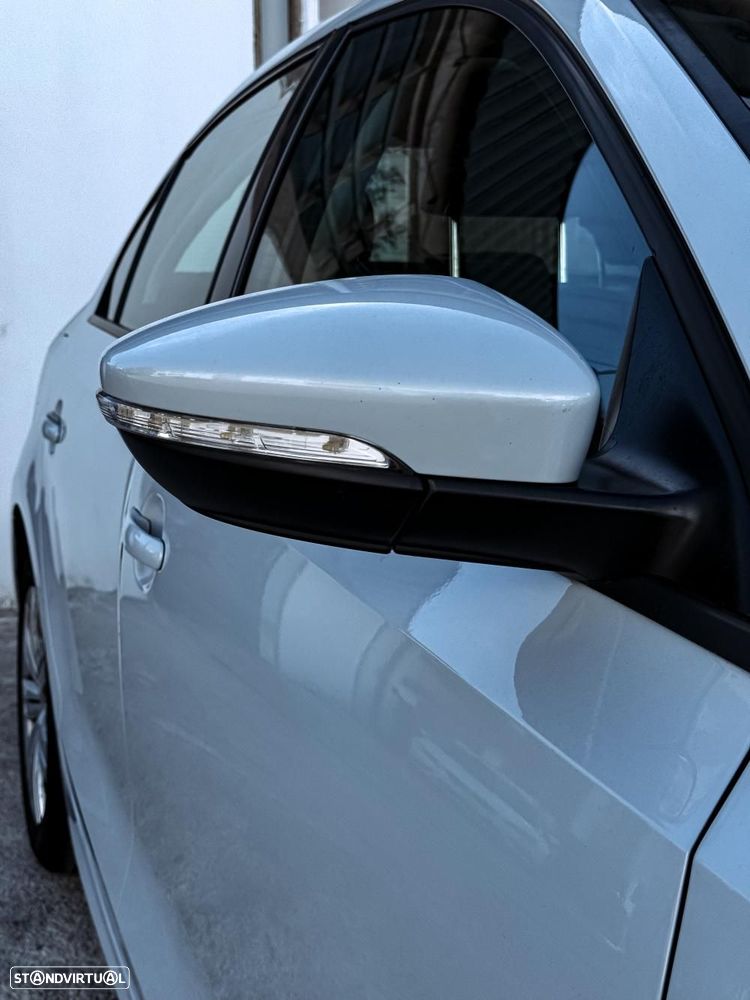 VW Jetta 2.0 TDI Trendline - 5