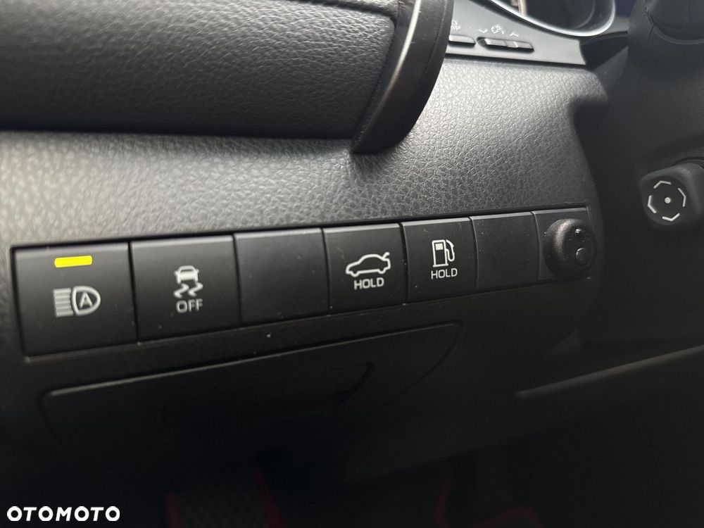 Toyota Camry - 20