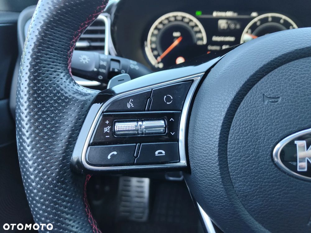 Kia ProCeed 1.6 T-GDI GT DCT - 14