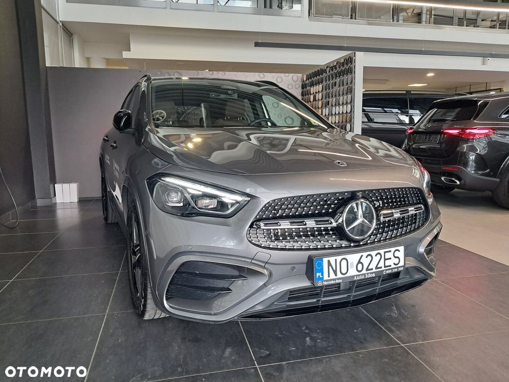 Mercedes-Benz GLA - 15