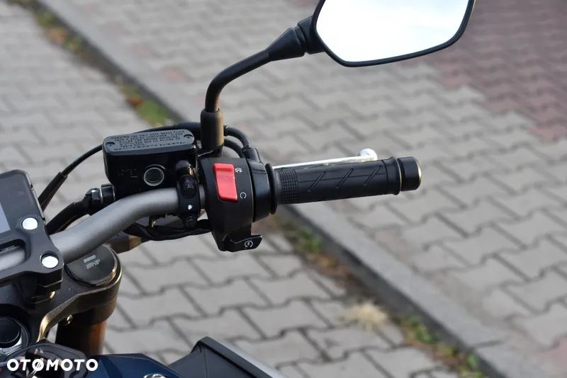 Honda CB - 32