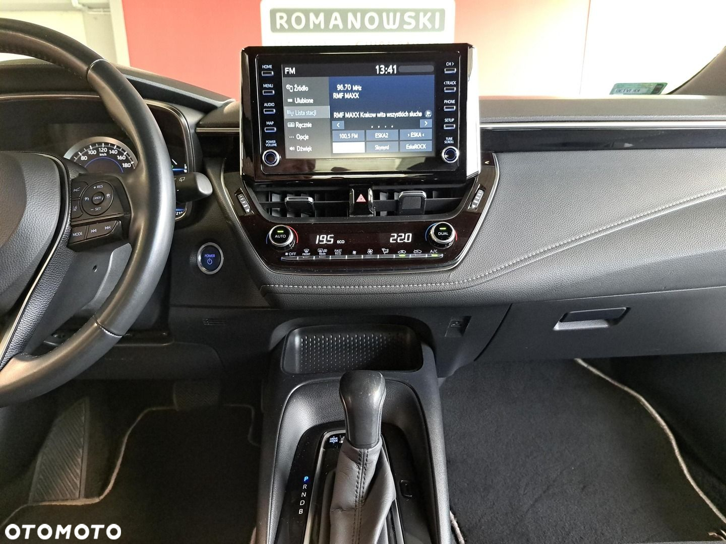 Toyota Corolla 1.8 Hybrid Comfort - 19