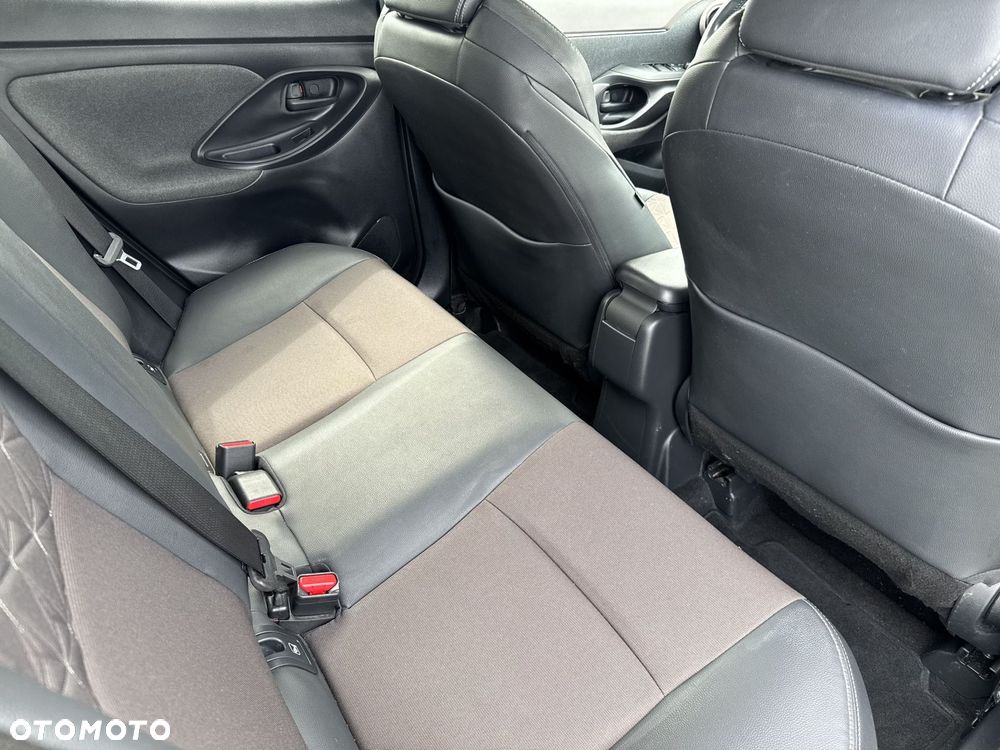 Toyota Yaris Cross Hybrid 1.5 Executive - 17