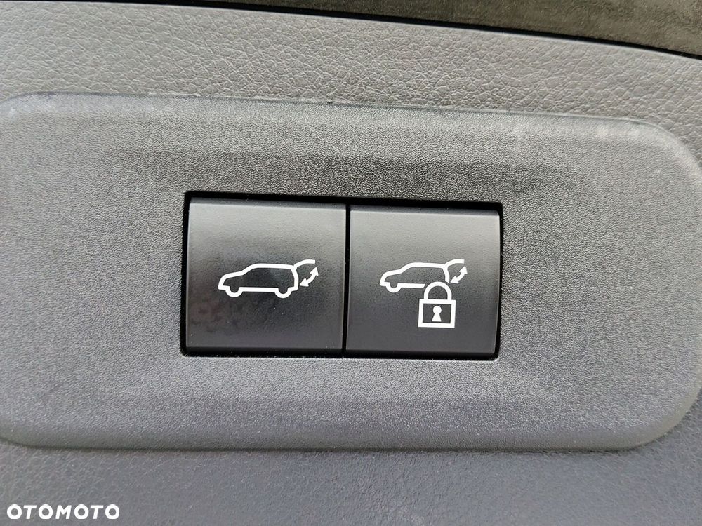 Lexus NX 350h Omotenashi AWD - 36