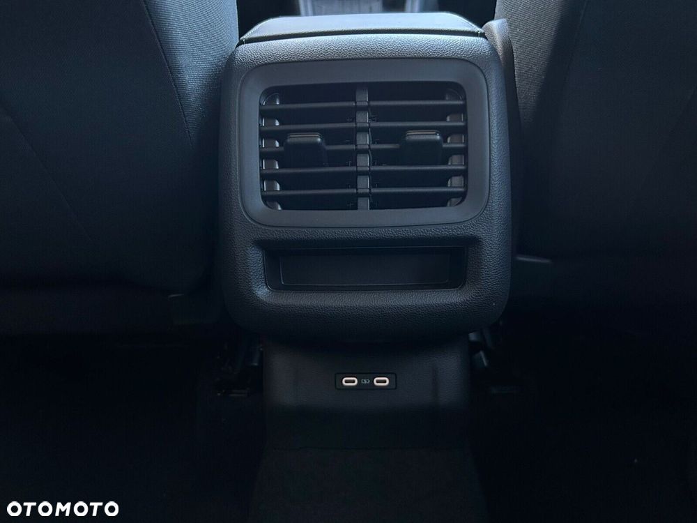 Volkswagen T-Roc - 25