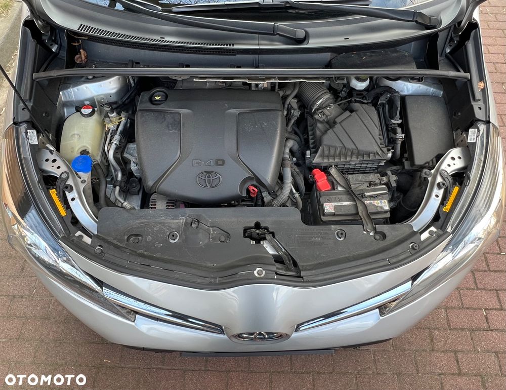 Toyota Verso 1.6 D-4D 5-Sitzer Start/Stop Skyview Edition - 16