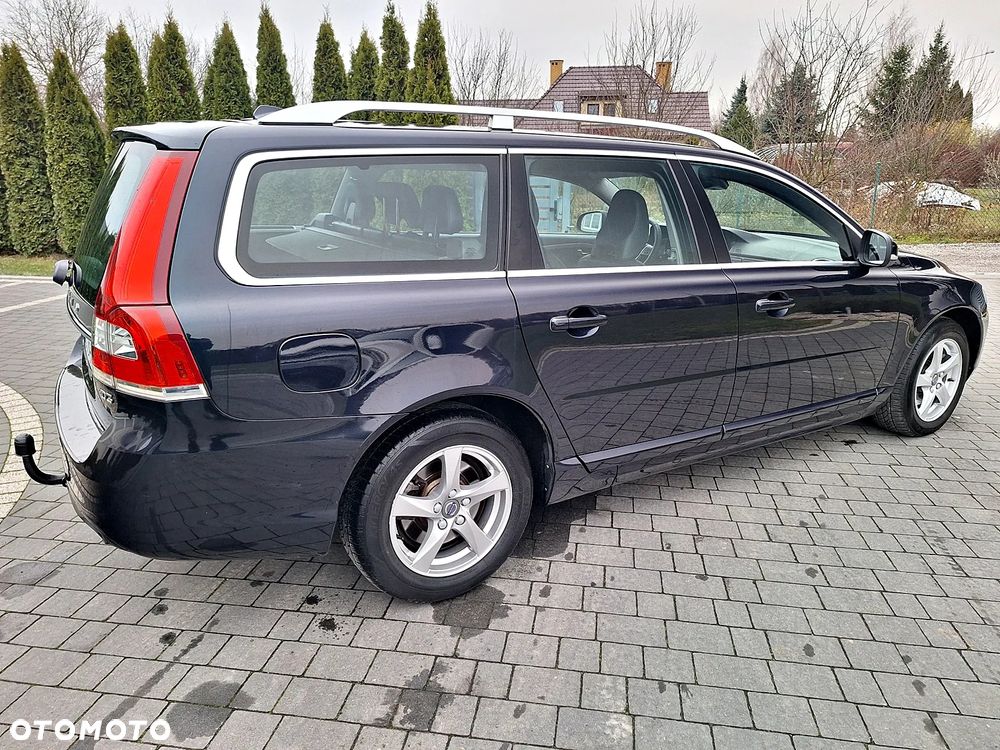 Volvo V70 D3 Momentum - 10