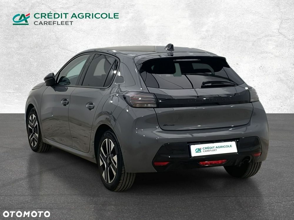 Peugeot 208 - 8