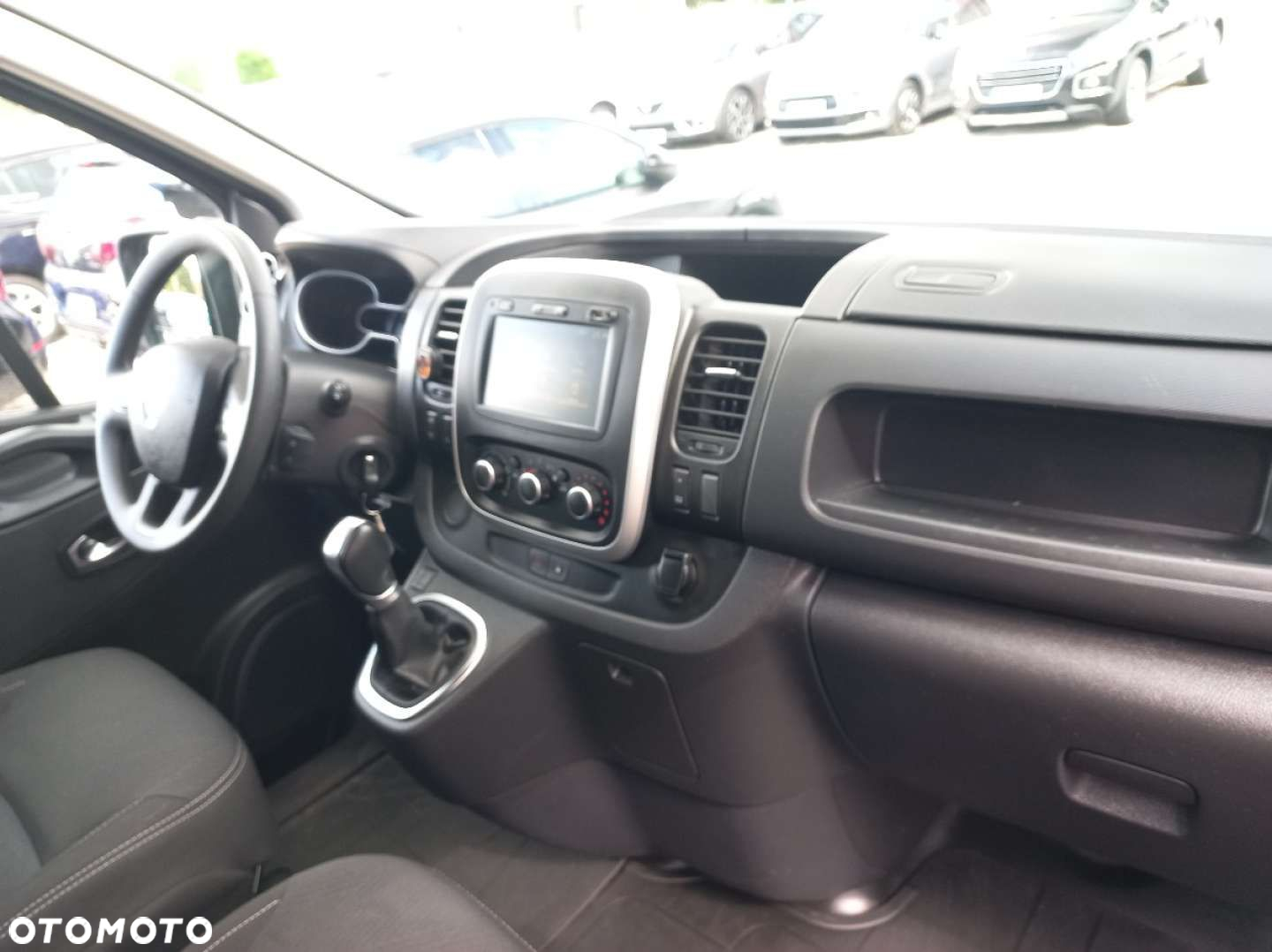 Renault TRAFIC - 16