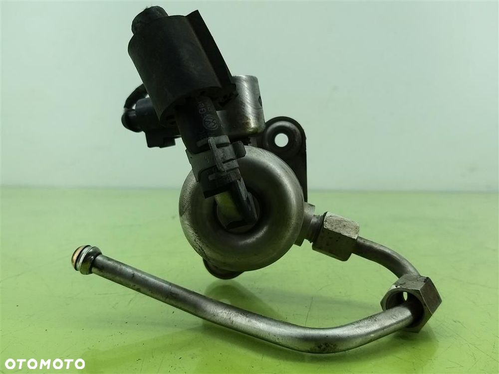 Pompa paliwa przy silniku  Skoda Yeti 1.4 TSI 2012-2017 VW AUDI 0261520261 - 3