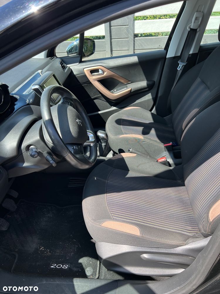Peugeot 208 1.6 e-HDi Active STT - 11