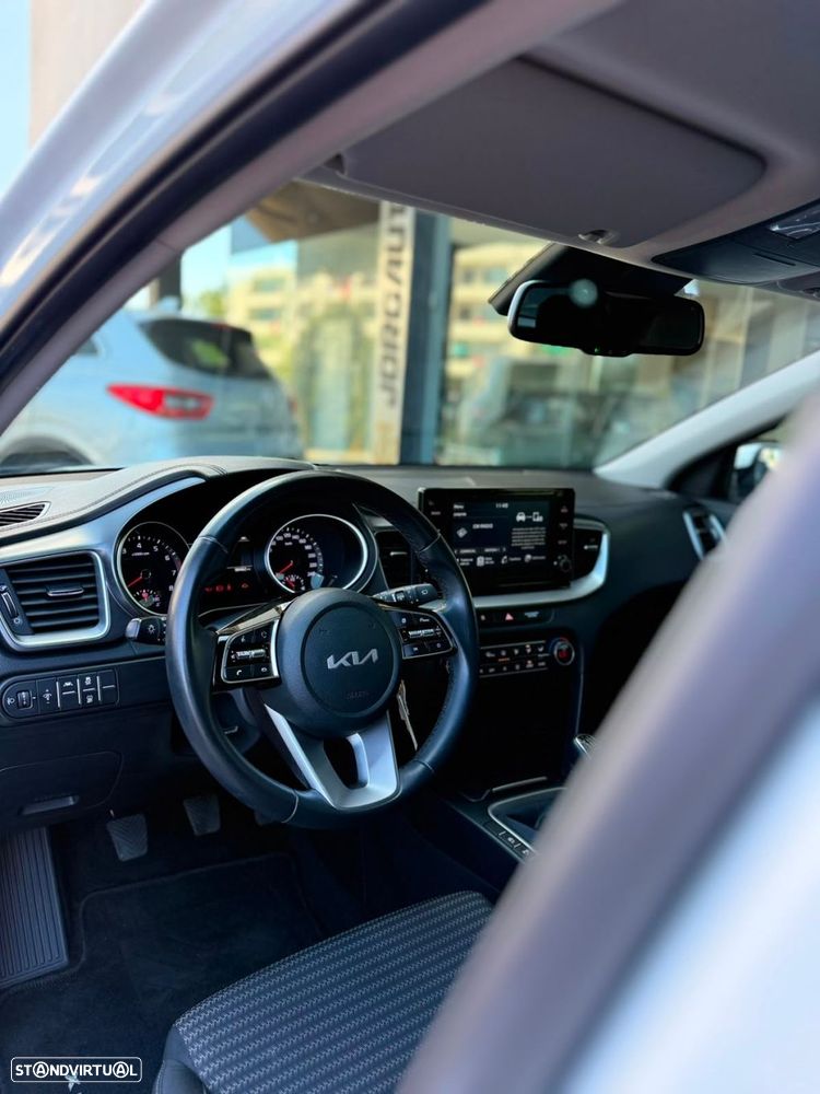 Kia XCeed 1.0 T-GDI Dynamic - 26
