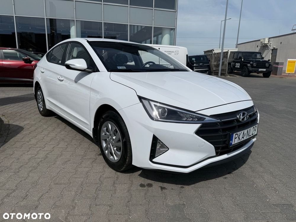 Hyundai Elantra 1.6 Classic Plus - 5