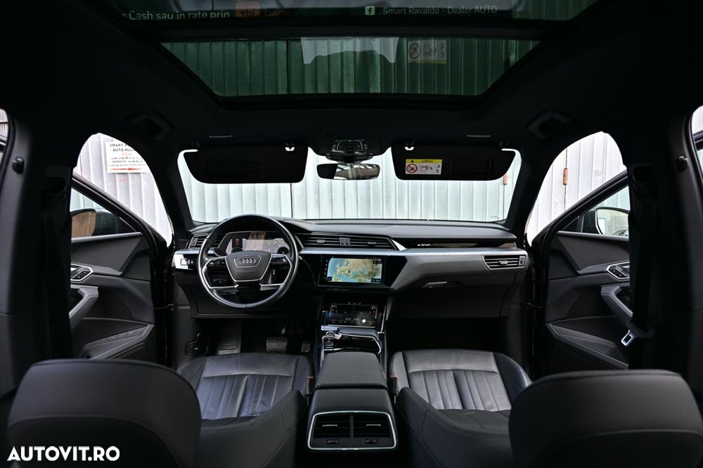 Audi e-tron 55 quattro - 12