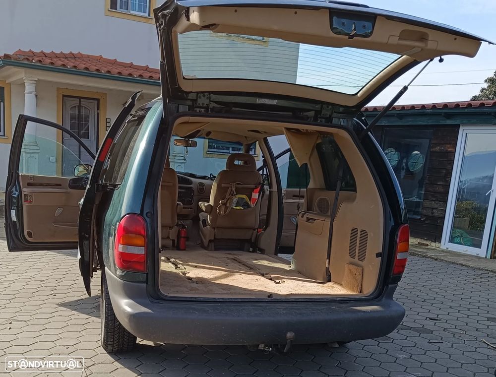 Chrysler Grand Voyager - 6