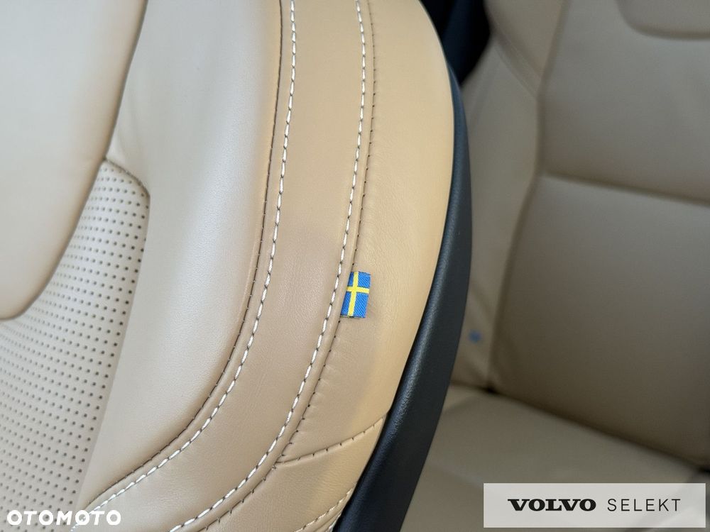 Volvo XC 90 - 38