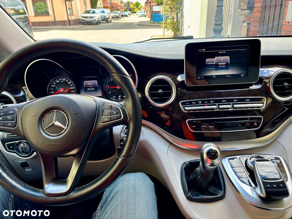 Mercedes-Benz Klasa V - 3