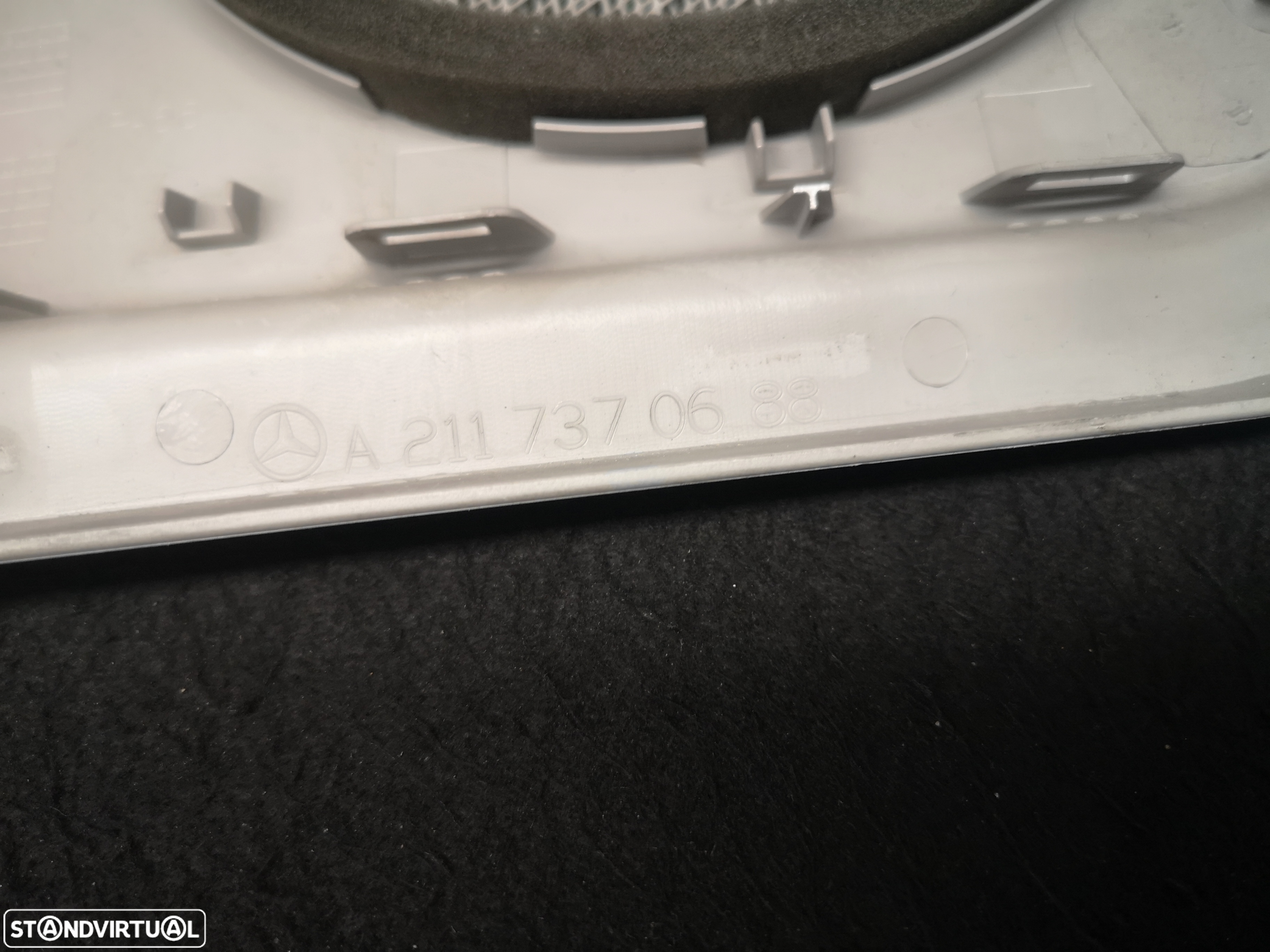 Tampa de coluna de som traseira direita Mercedes W211 class E 2003-2009 - 5