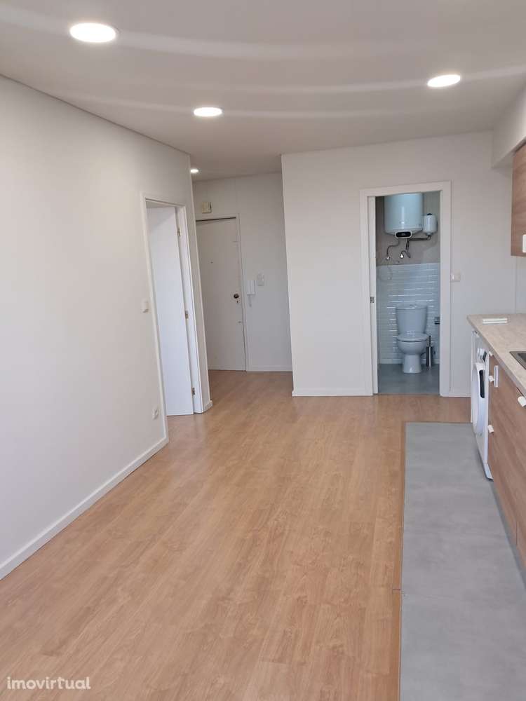 Arrendamento T1 Av. Boavista - Grande imagem: 5/12