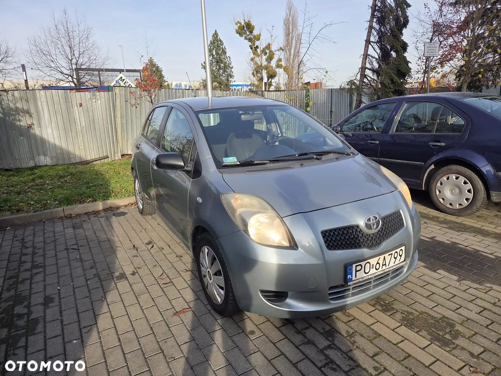 Toyota Yaris - 1