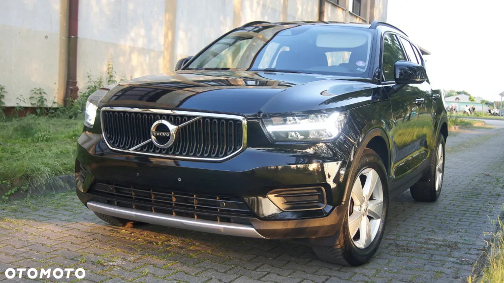 Volvo XC 40 T2 Momentum Core - 2