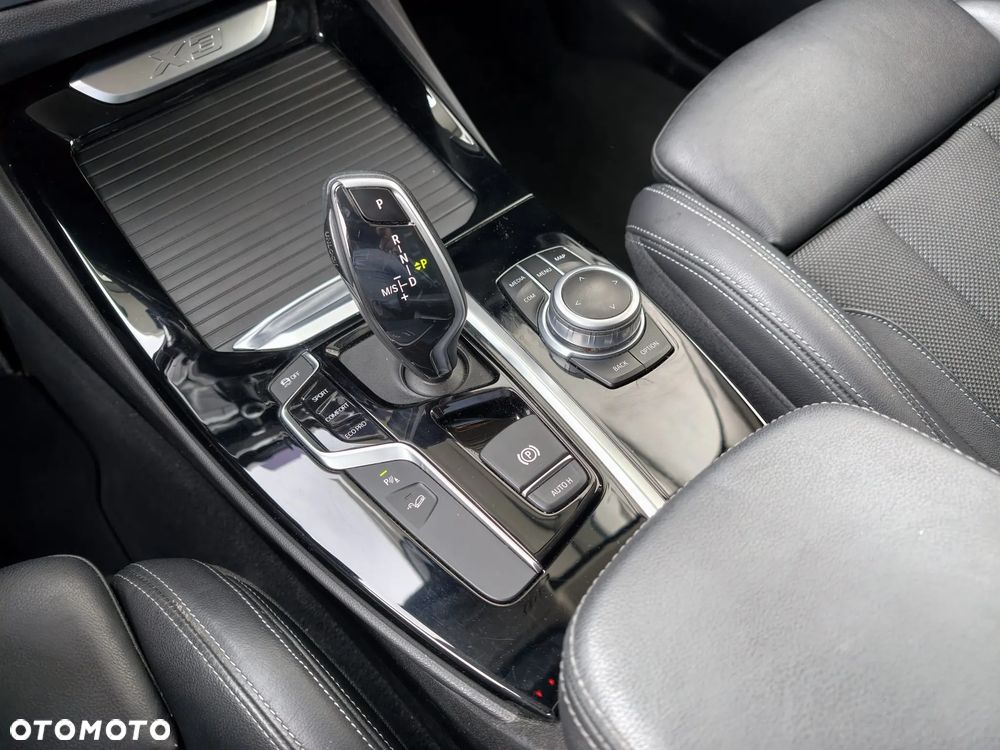 BMW X3 xDrive20i Advantage - 6