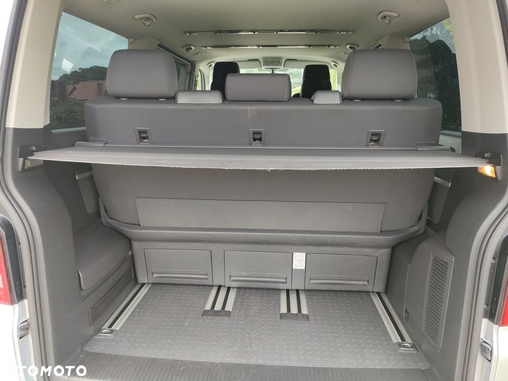 Volkswagen Multivan - 14
