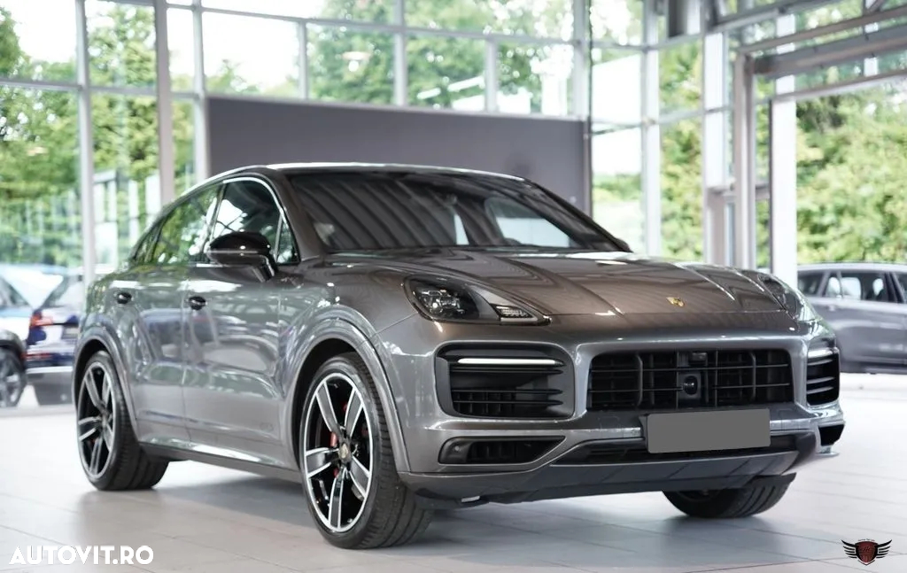 Porsche Cayenne Coupe GTS Tiptronic S - 2