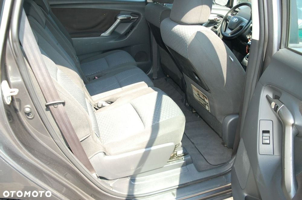 Toyota Verso - 26