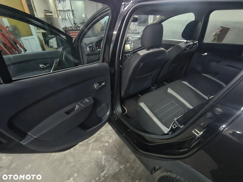 Dacia Sandero - 13