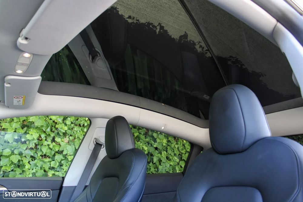Tesla Model Y Long Range Tração Integral - 16
