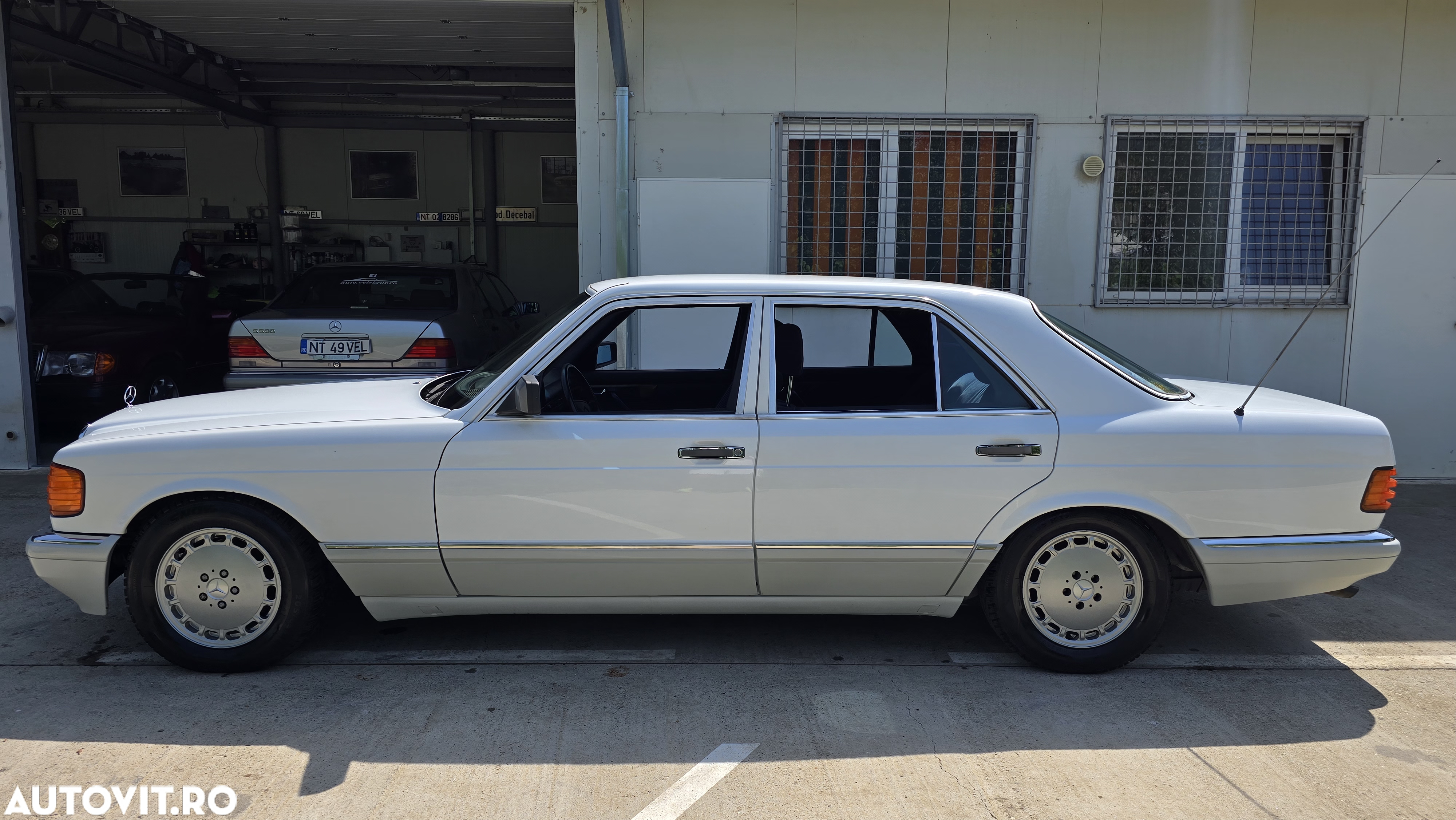 Mercedes-Benz W126 - 4