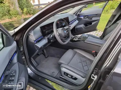 BMW i5 eDrive40 Edição Desportiva M - 16