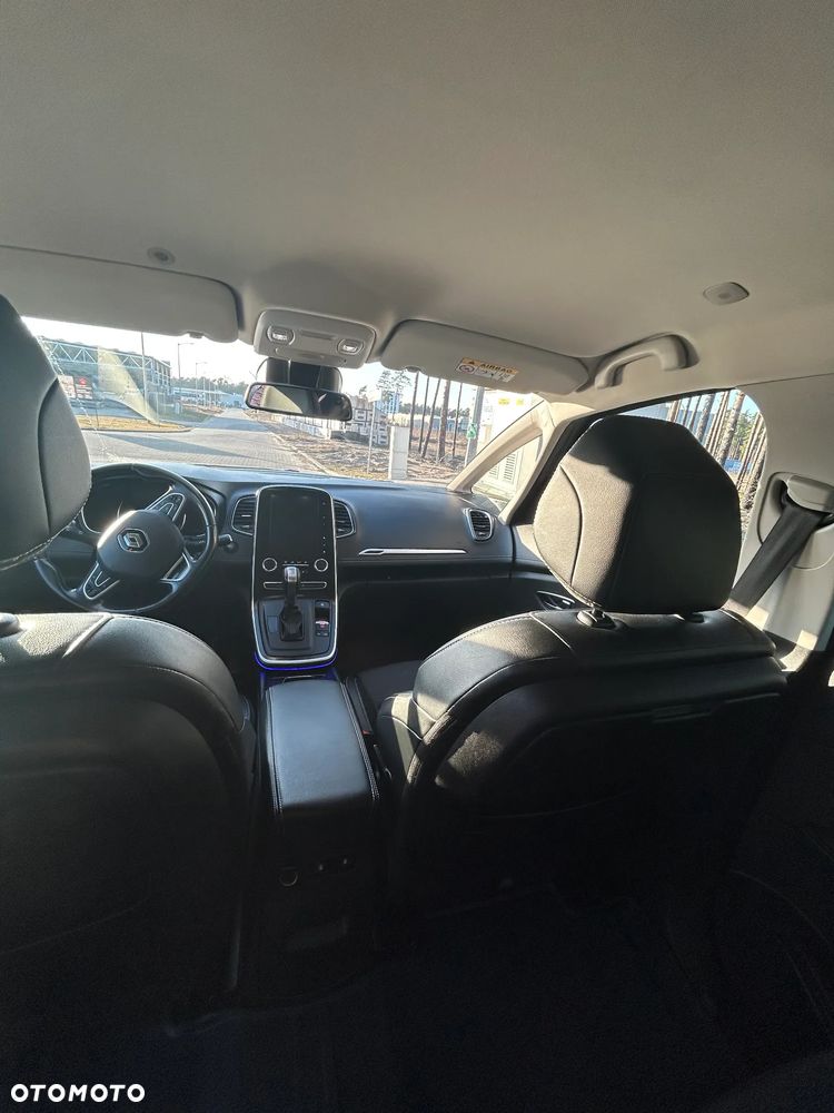 Renault Grand Scenic - 13