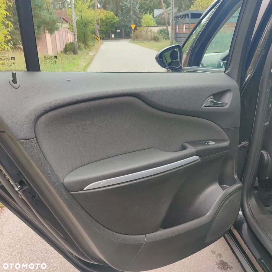 Opel Zafira - 32