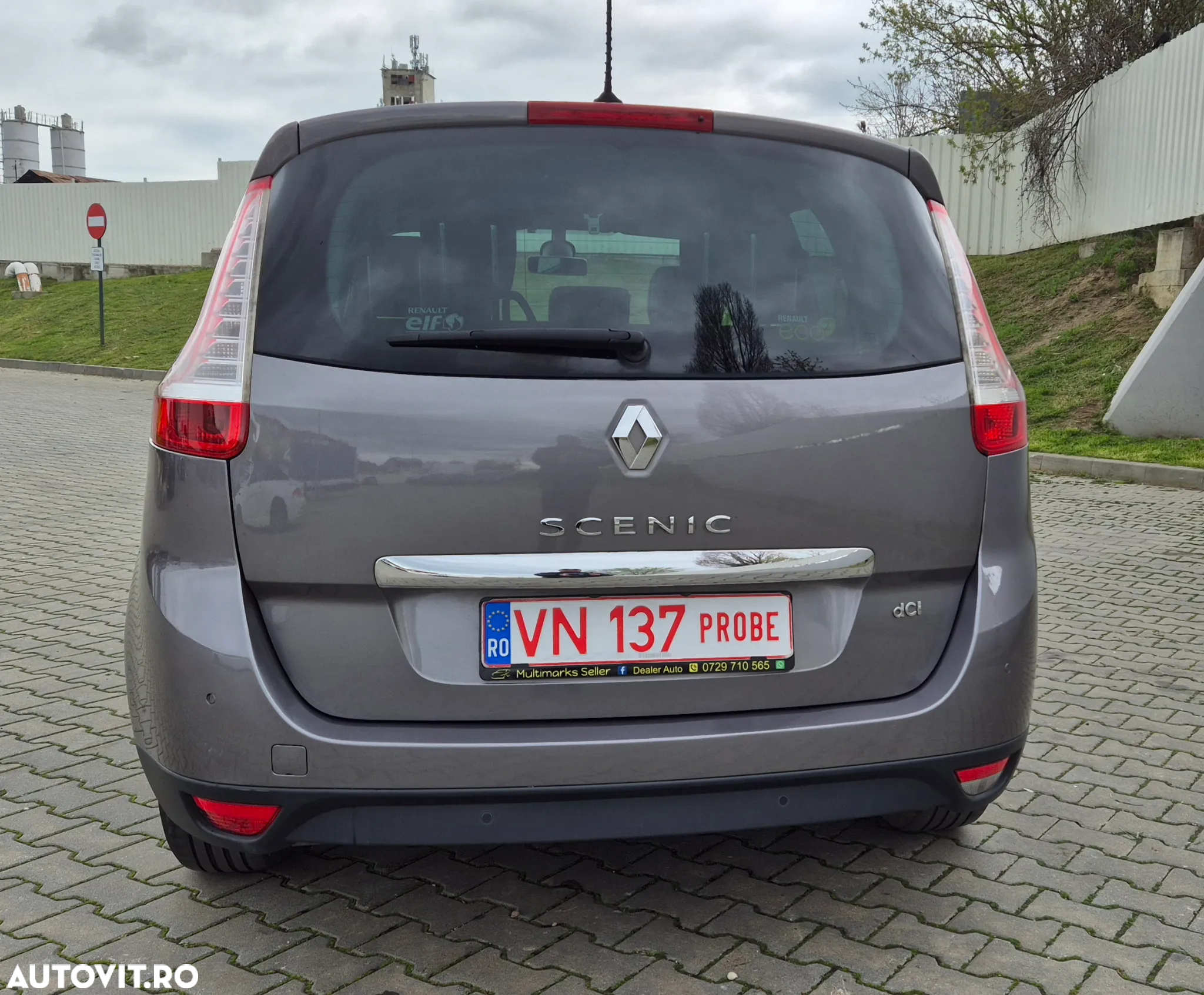 Renault Grand Scenic ENERGY dCi 110 S&S Bose Edition - 11