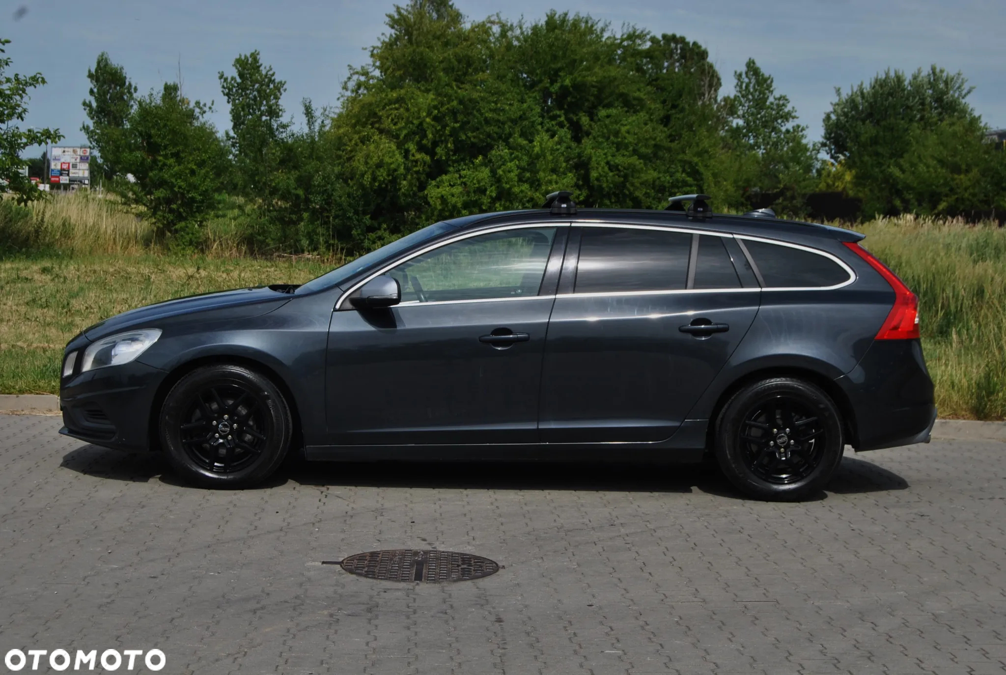 Volvo V60 D2 R-Design - 19