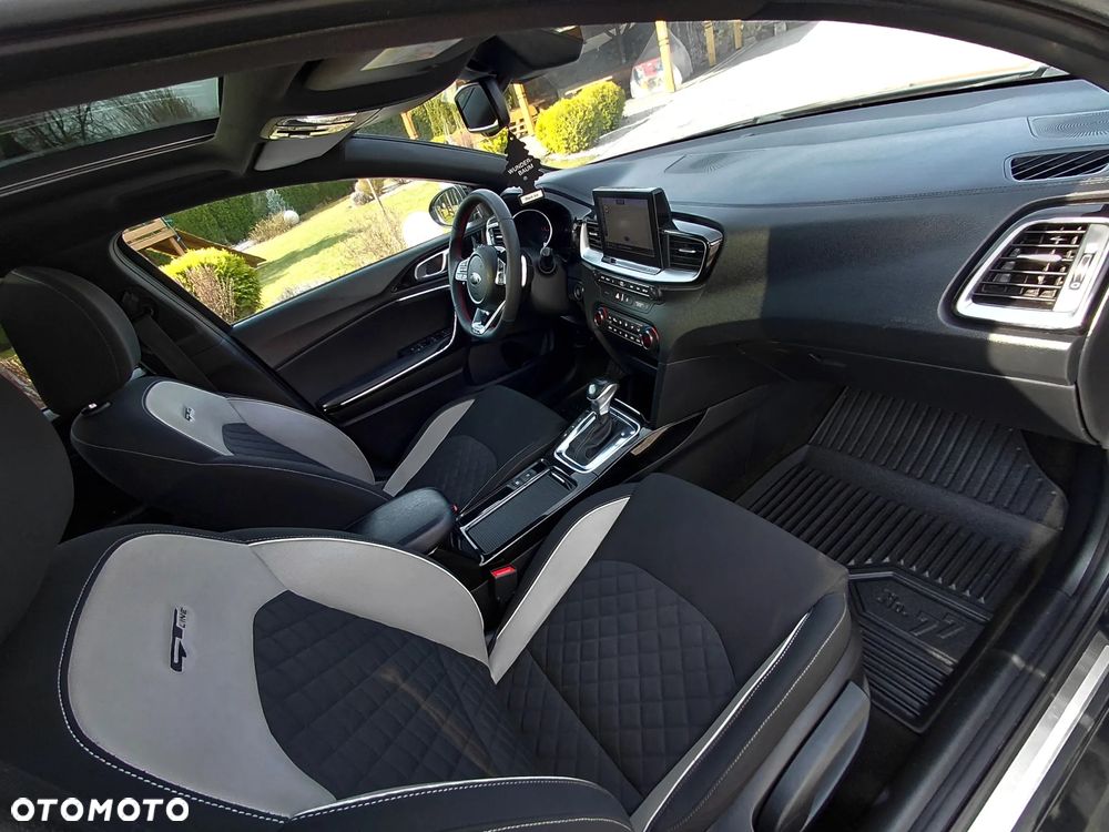 Kia ProCeed 1.6 CRDi GT Line DCT - 26