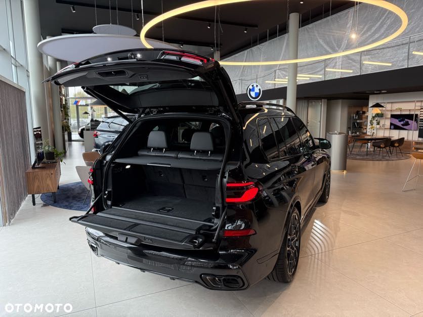 BMW X7 - 7