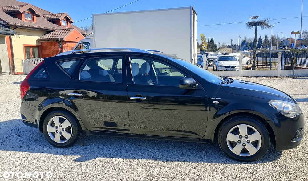 Kia Ceed - 6