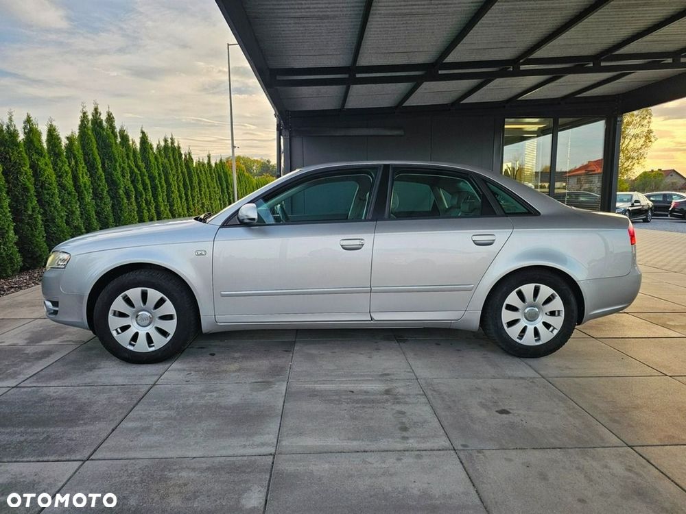 Audi A4 Limousine - 7