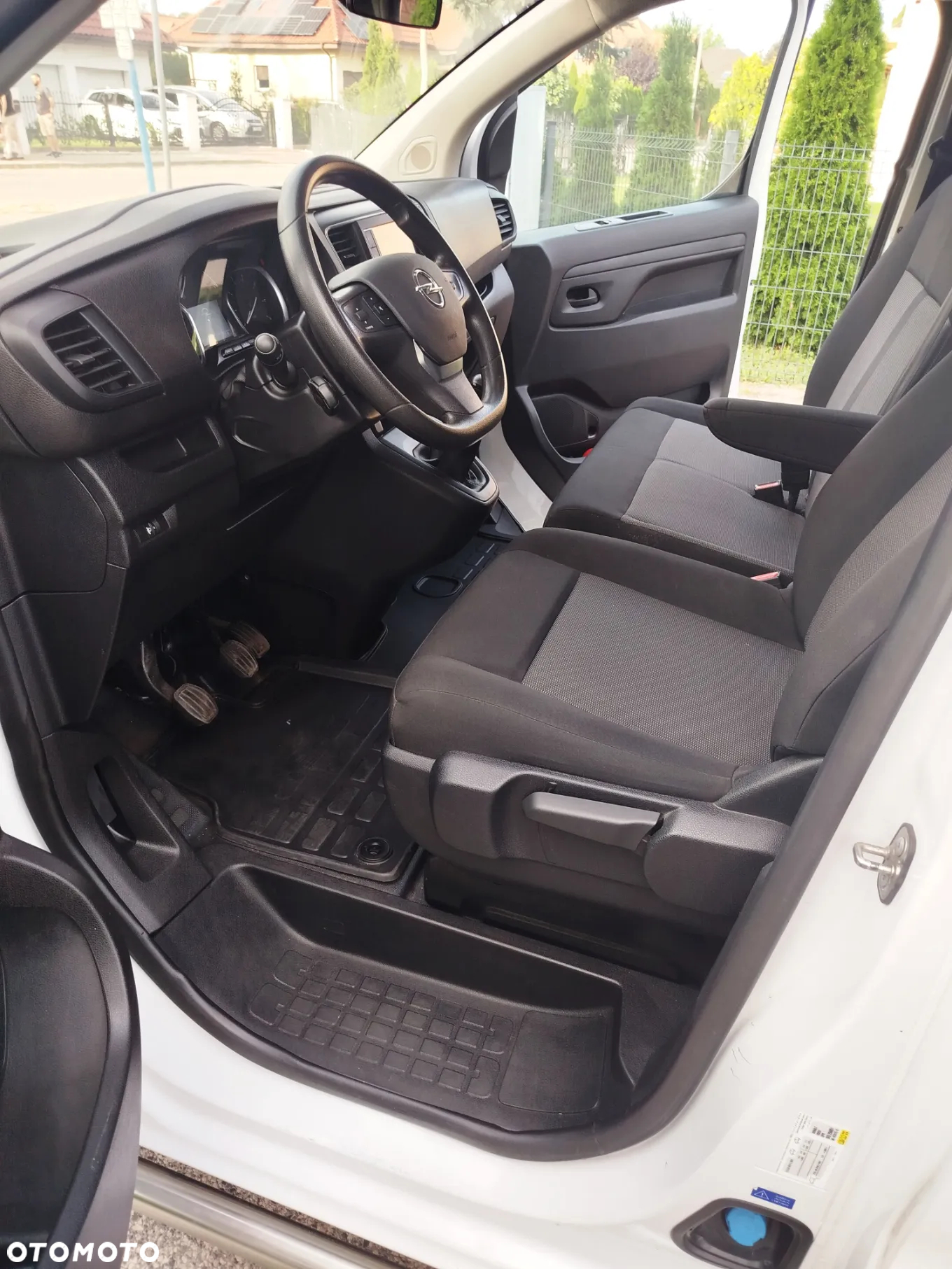 Opel VIVARO - 21