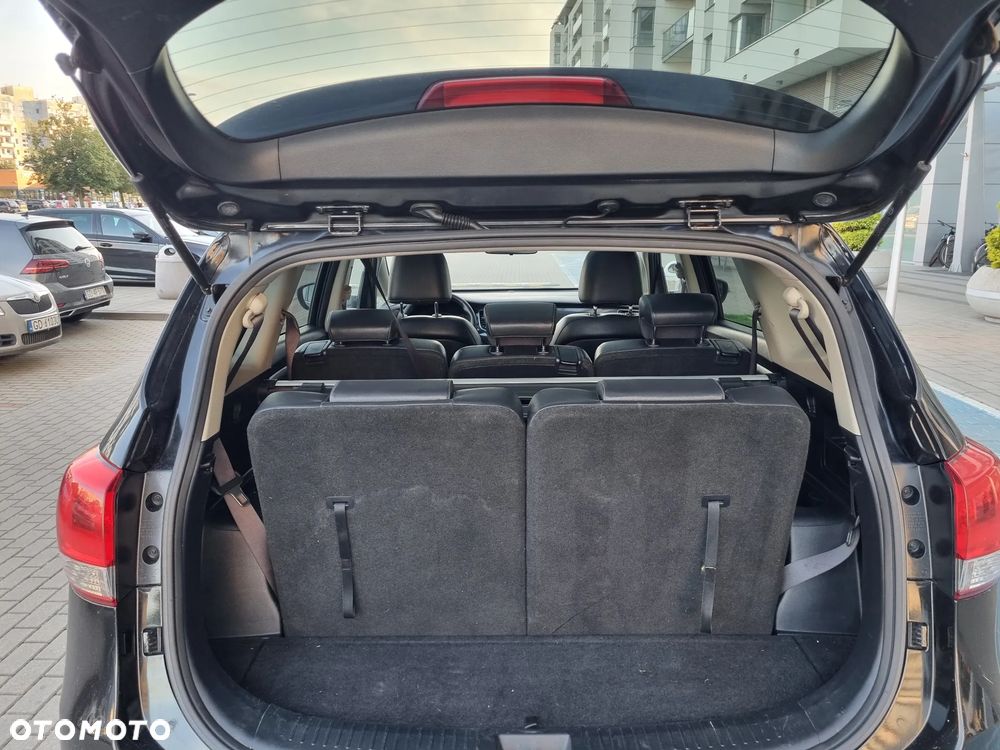 Kia Carens - 20