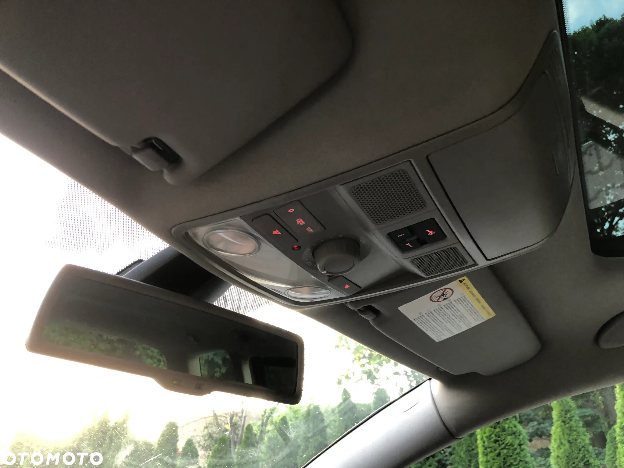 Volkswagen Passat Variant 2.0 TDI DPF DSG Highline - 31