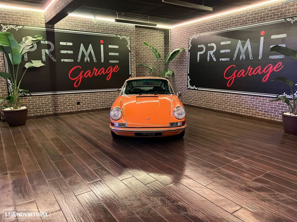 Porsche 911 Série F - 2